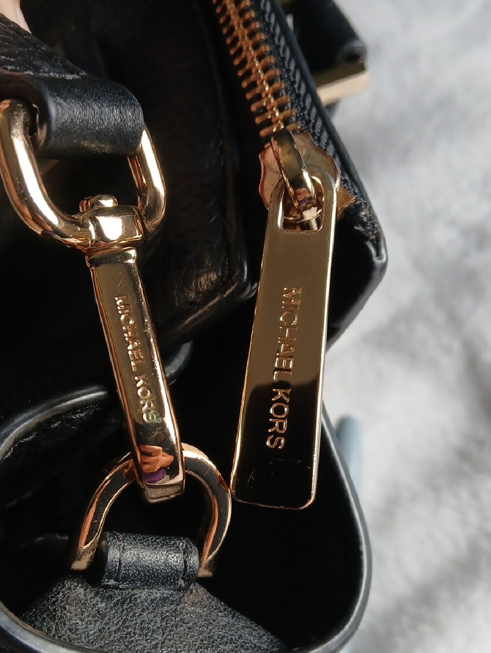 Michael Kors Black Leather Shoulder Bag with Original  Model Code 38T7CHU53L - Picture 9 of 9